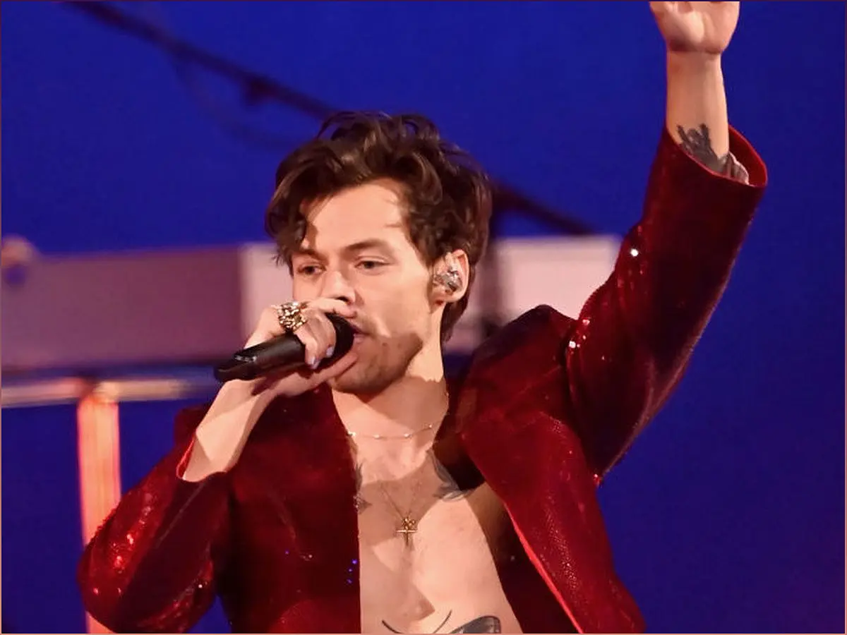 Harry Styles Unveils New Buzzcut Fans Devastated Over Iconic Hair Loss